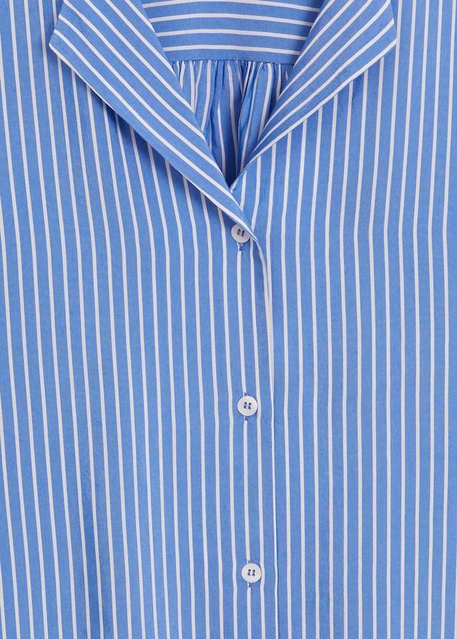 Buttoned striped shirt
