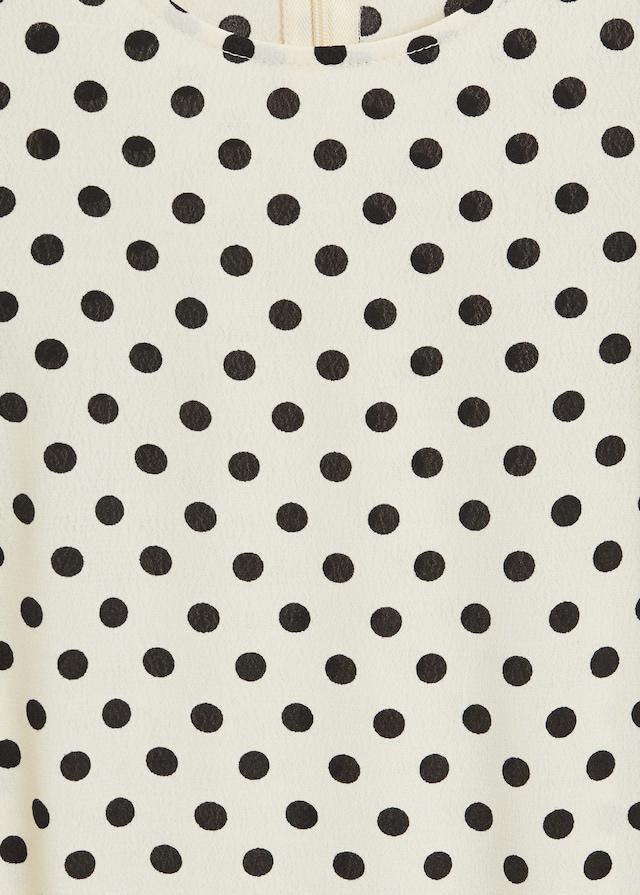 Puffed sleeves blouse