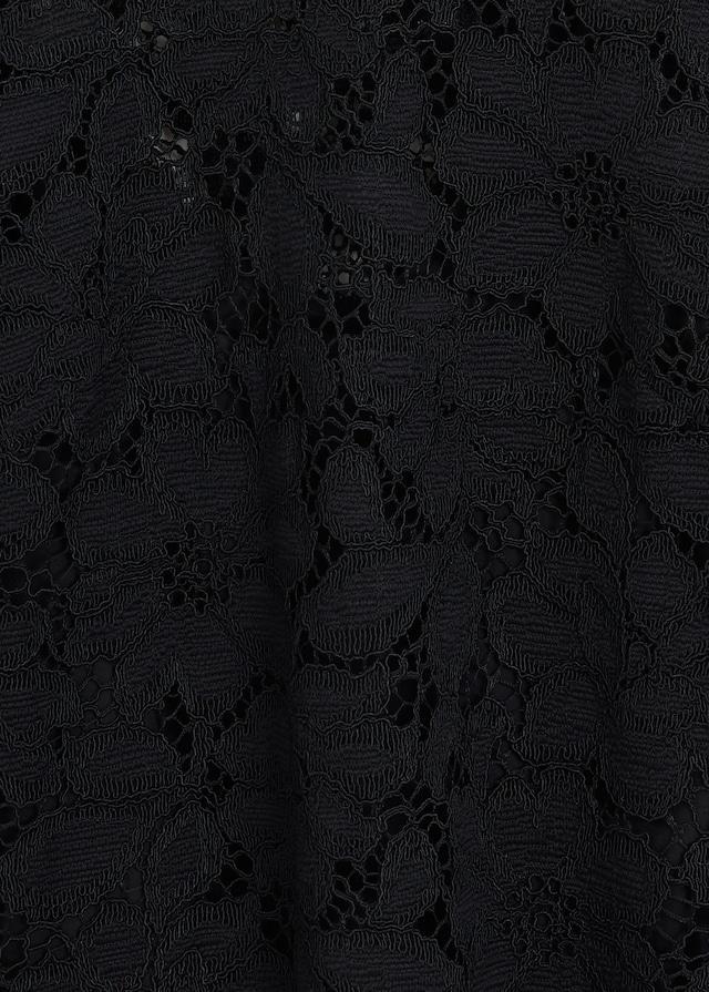 Puffed sleeves lace blouse