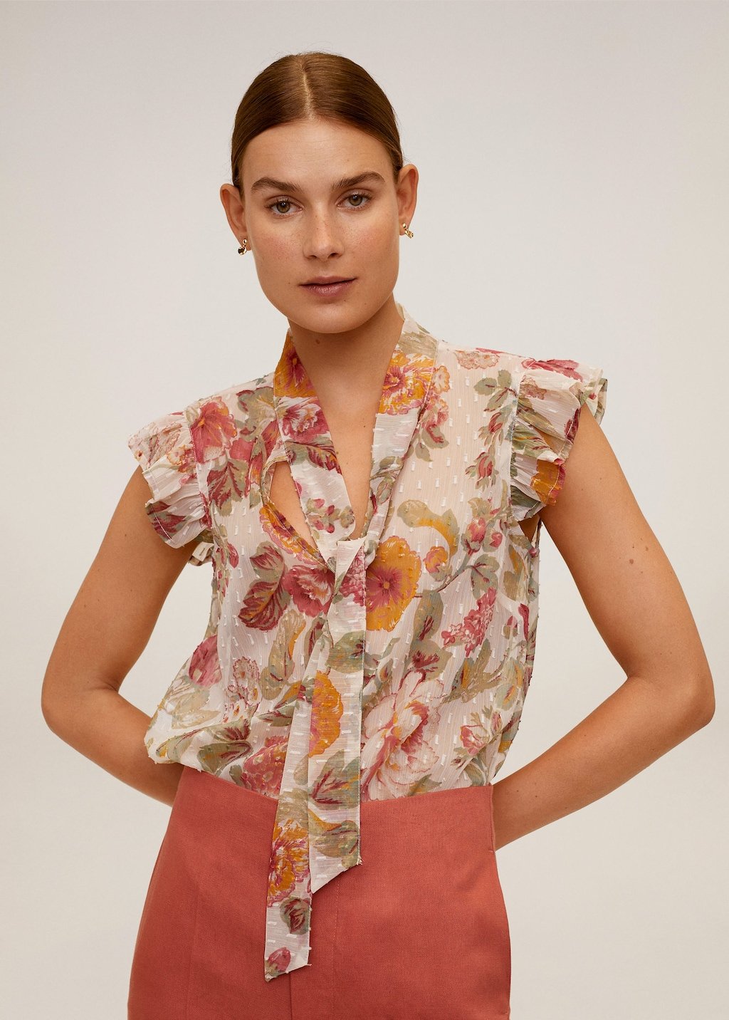 Floral-print flowy blouse