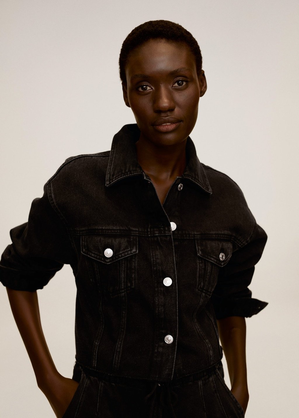 Frayed hem denim jacket