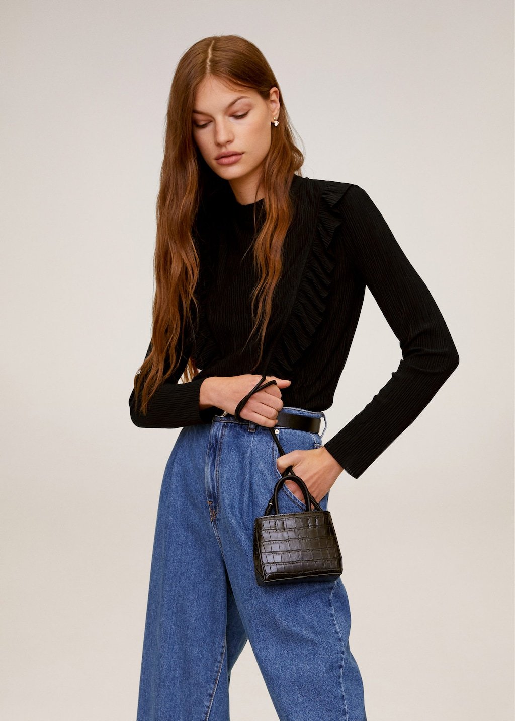 Ruffles pleated t-shirt