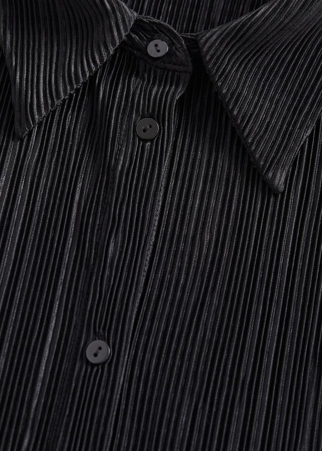 Pleated shirt