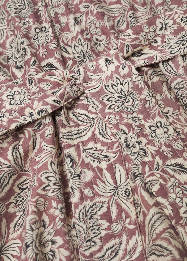 Puffed sleeves dress