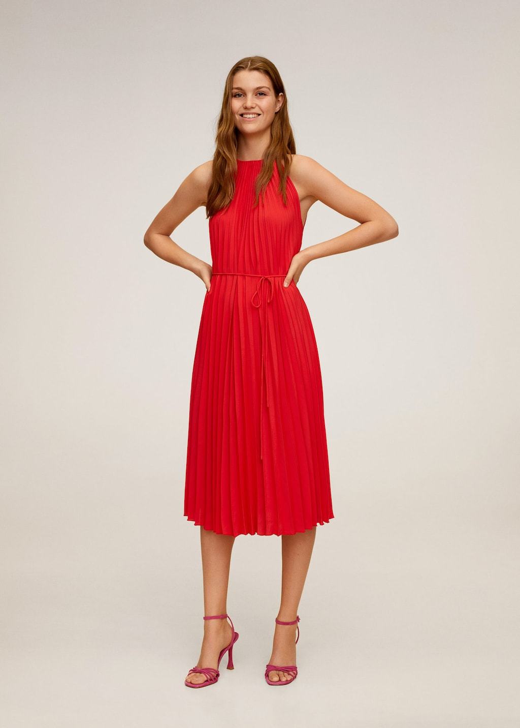Belt pleated dress