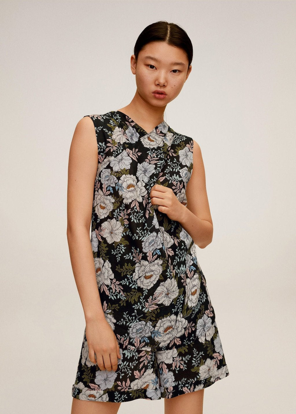 Floral-print flowy blouse