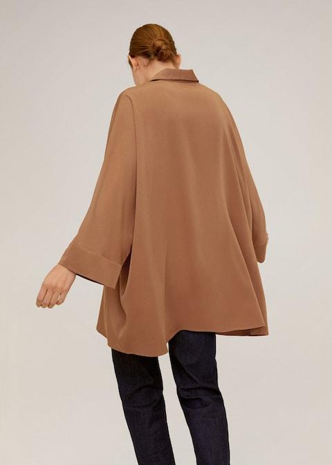 Buttoned flowy shirt