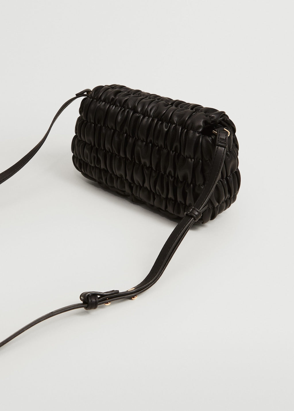 Bag with ruched detail