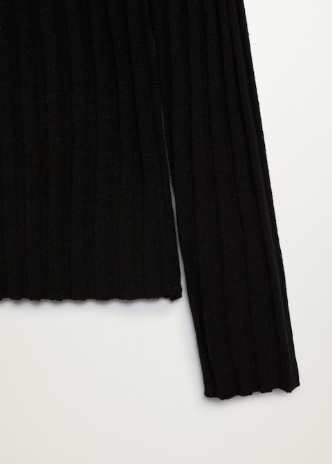 Ribbed fine-knit sweater