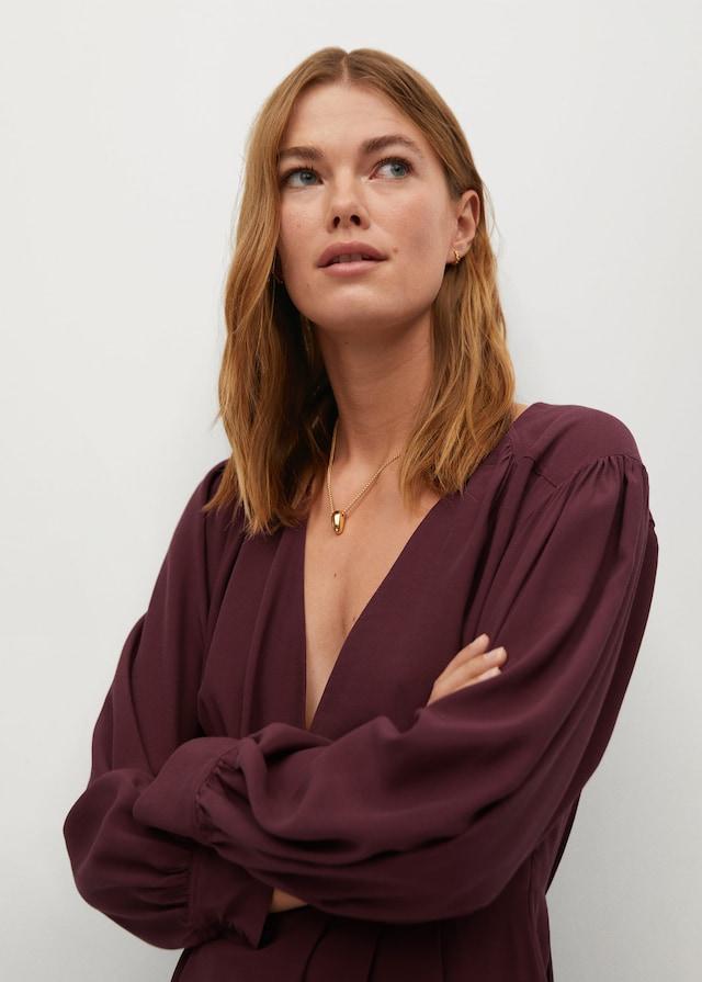 Puffed sleeves dress