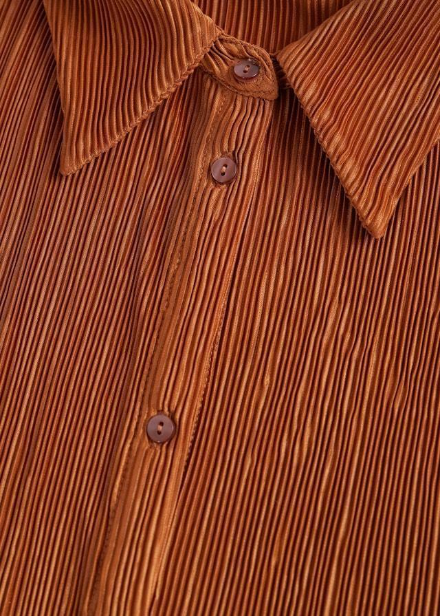 Pleated shirt