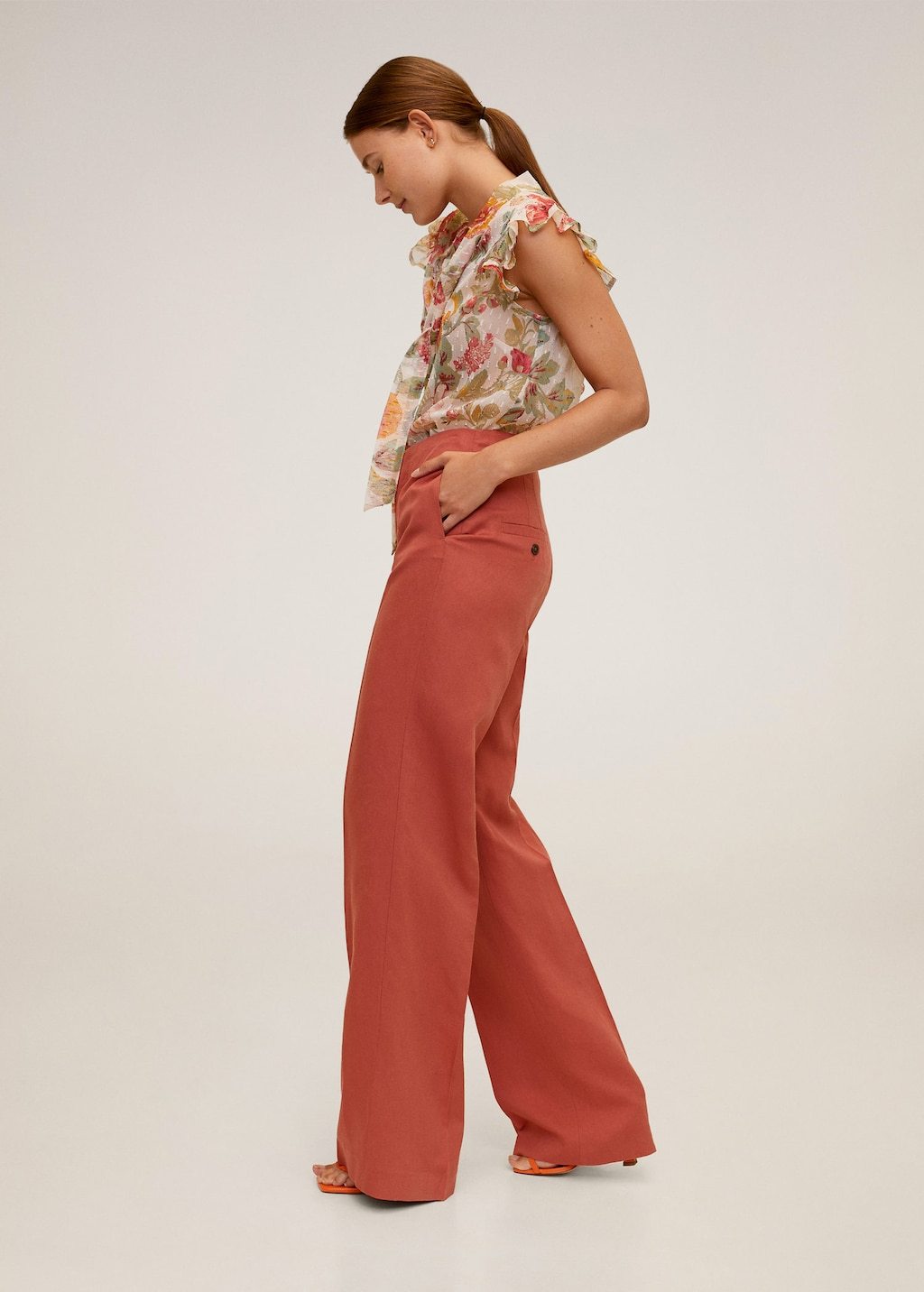 Floral-print flowy blouse