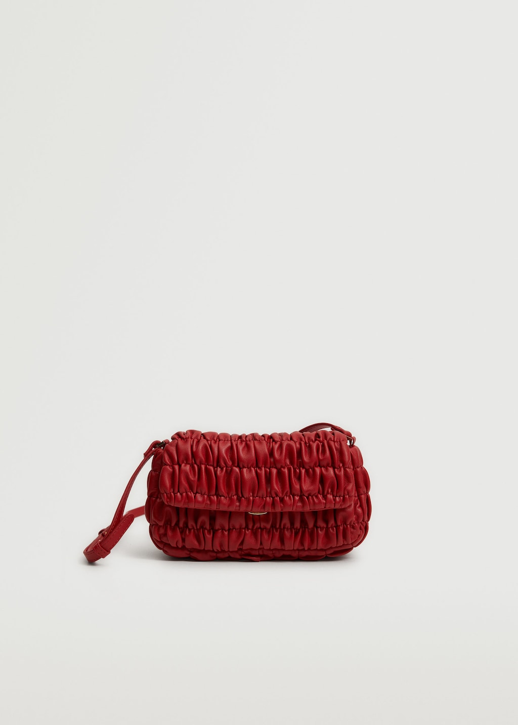 Bag with ruched detail