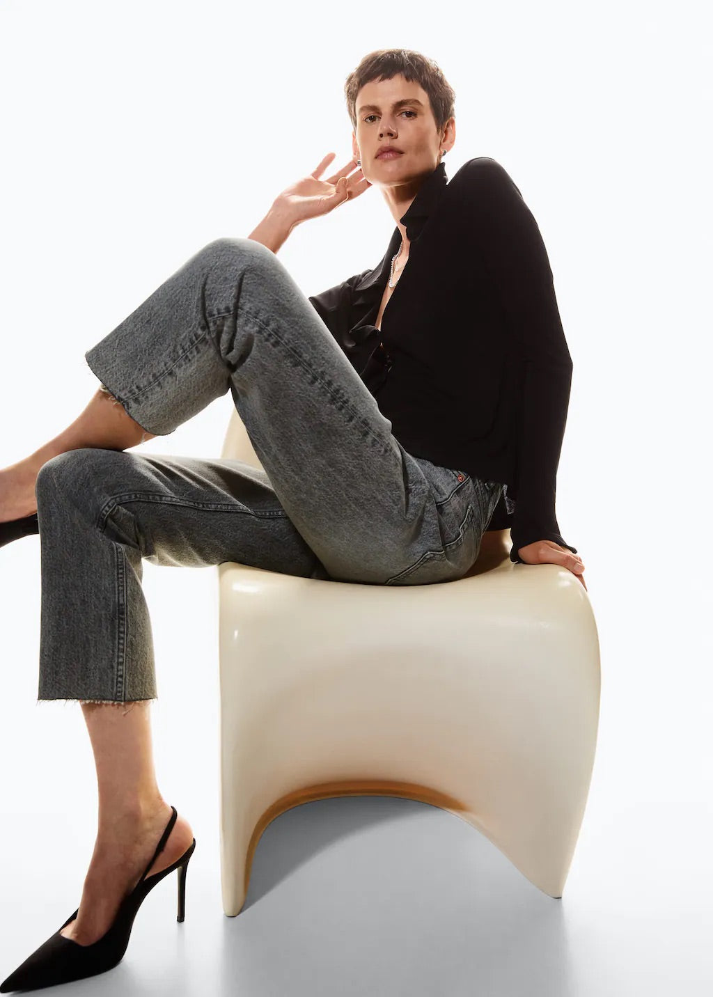 High-waist cropped straight jeans