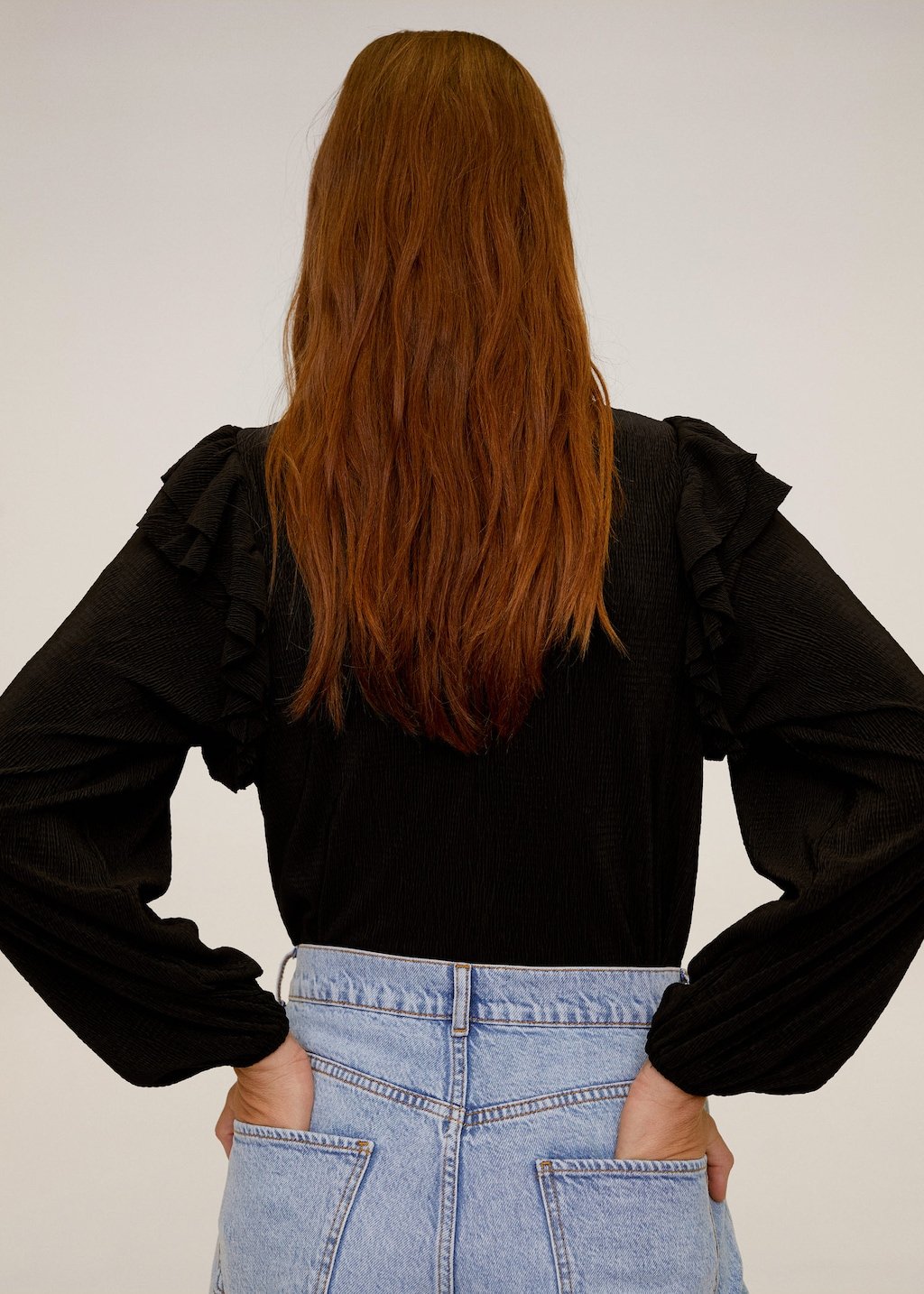 Ruffles pleated t-shirt