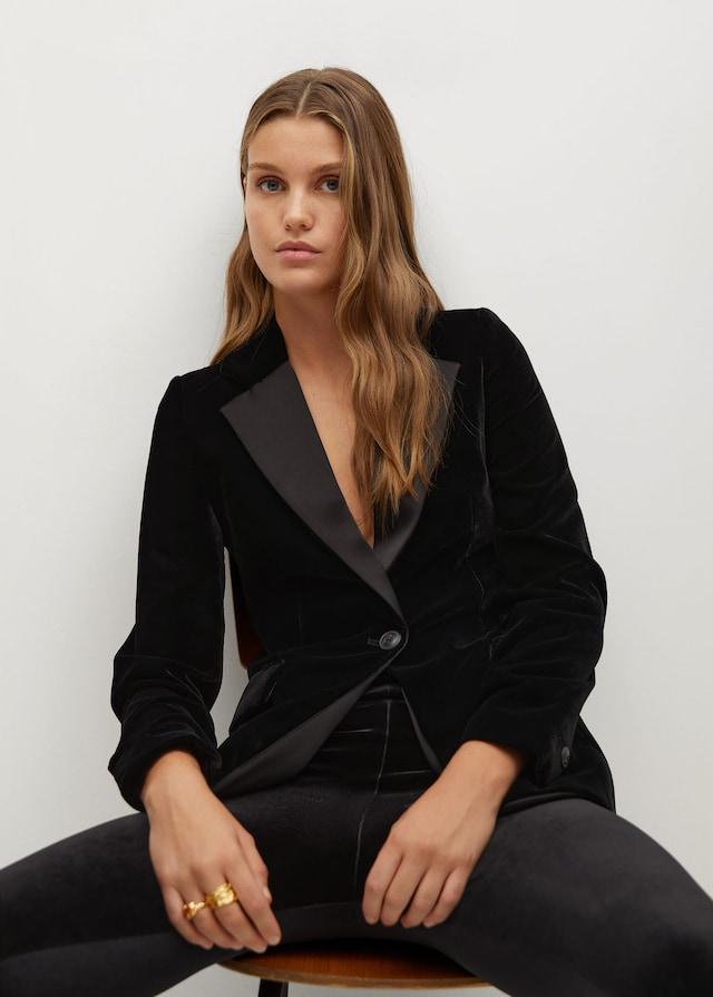 Contrast flap velvet blazer