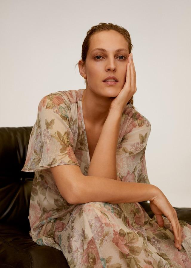 Floral-print flowy blouse