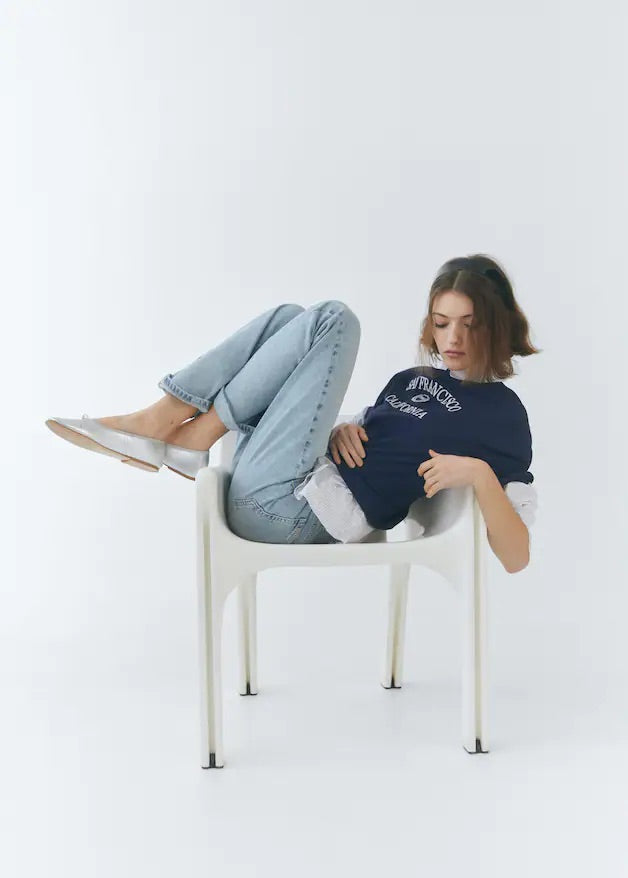 Mid-rise straight jeans