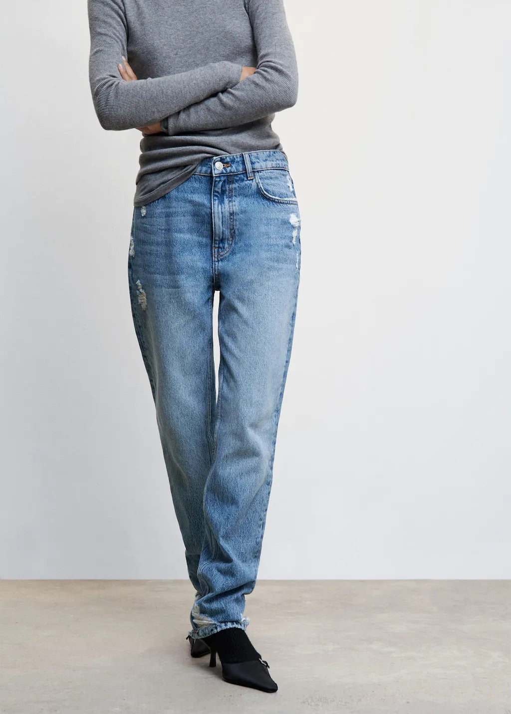 Ripped high rise straight jeans