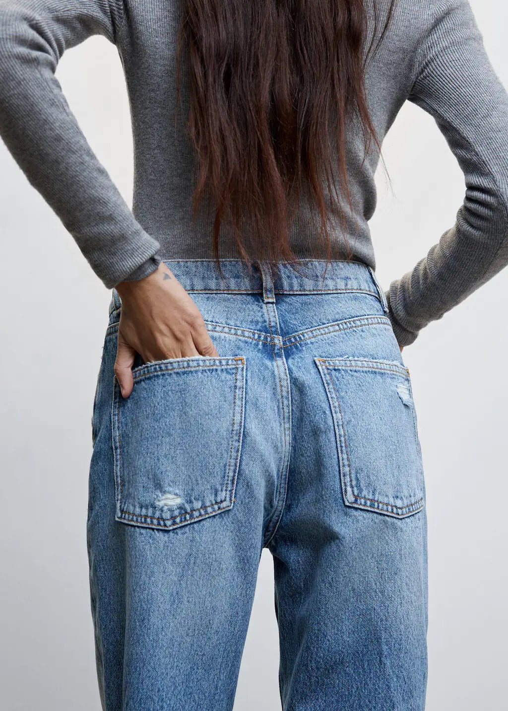 Ripped high rise straight jeans