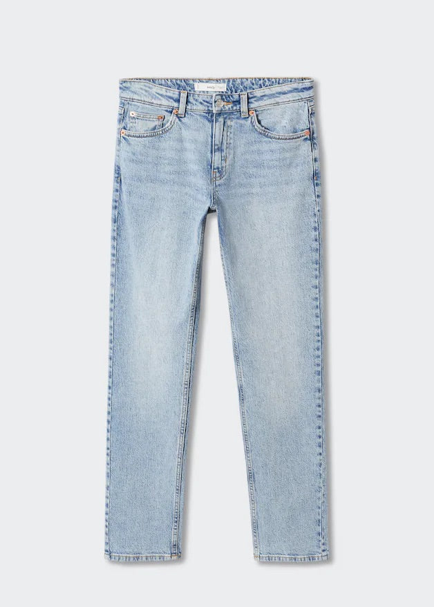 Medium comfort straight jeans