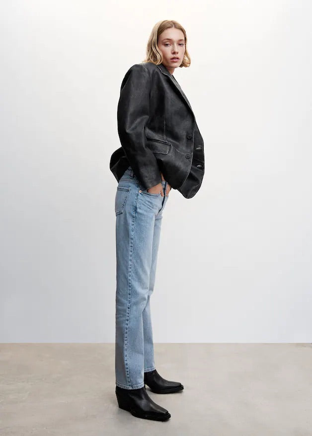 Medium comfort straight jeans