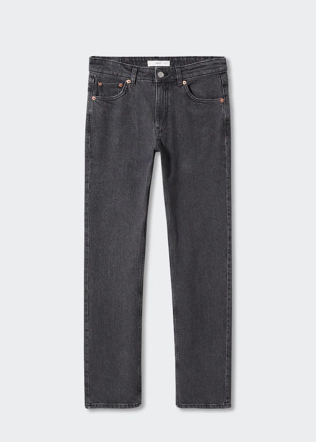 Medium comfort straight jeans