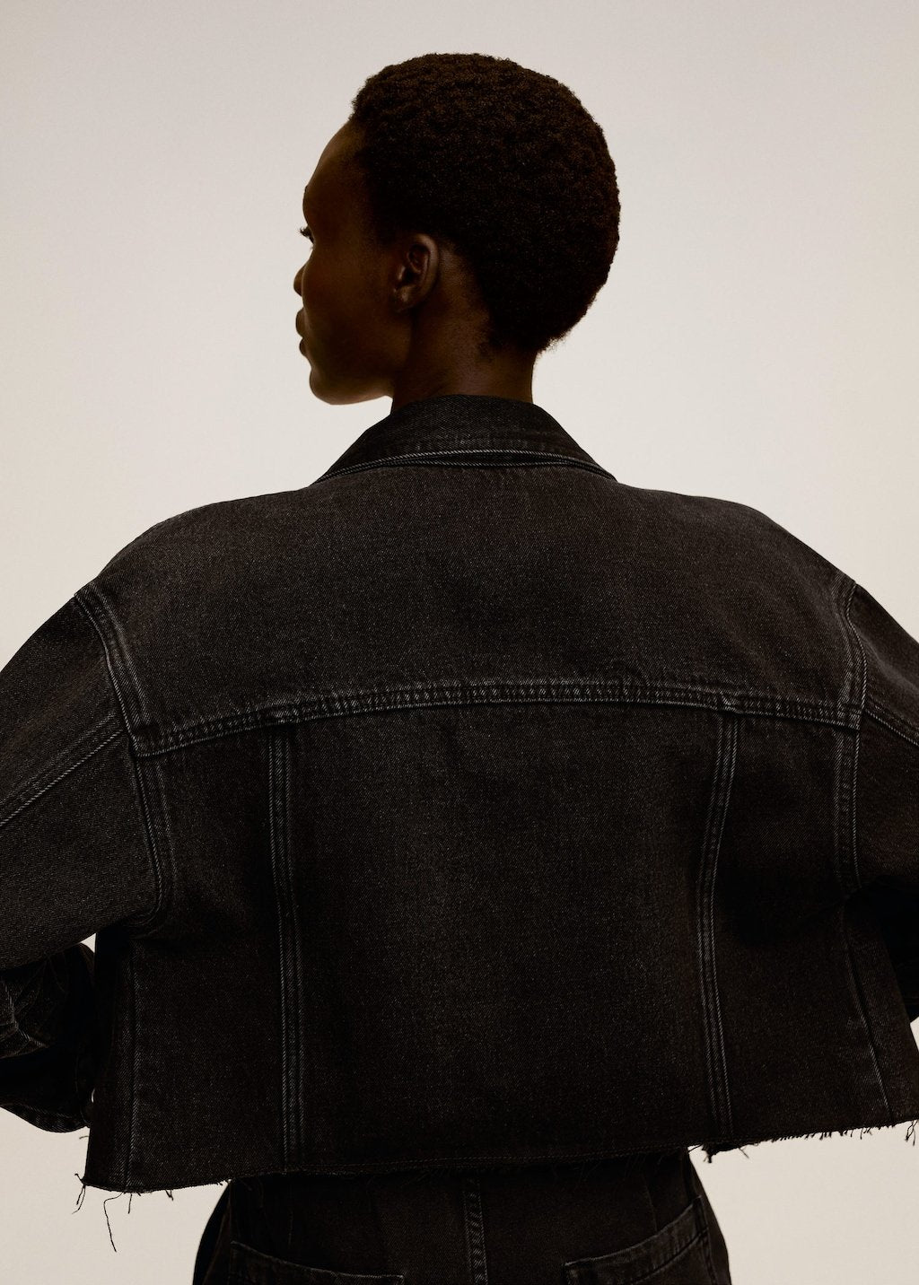 Frayed hem denim jacket