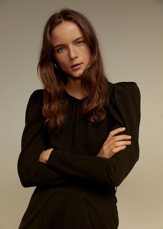 Puffed-shoulder blouse