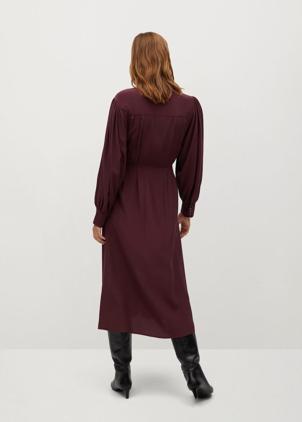 Puffed sleeves dress