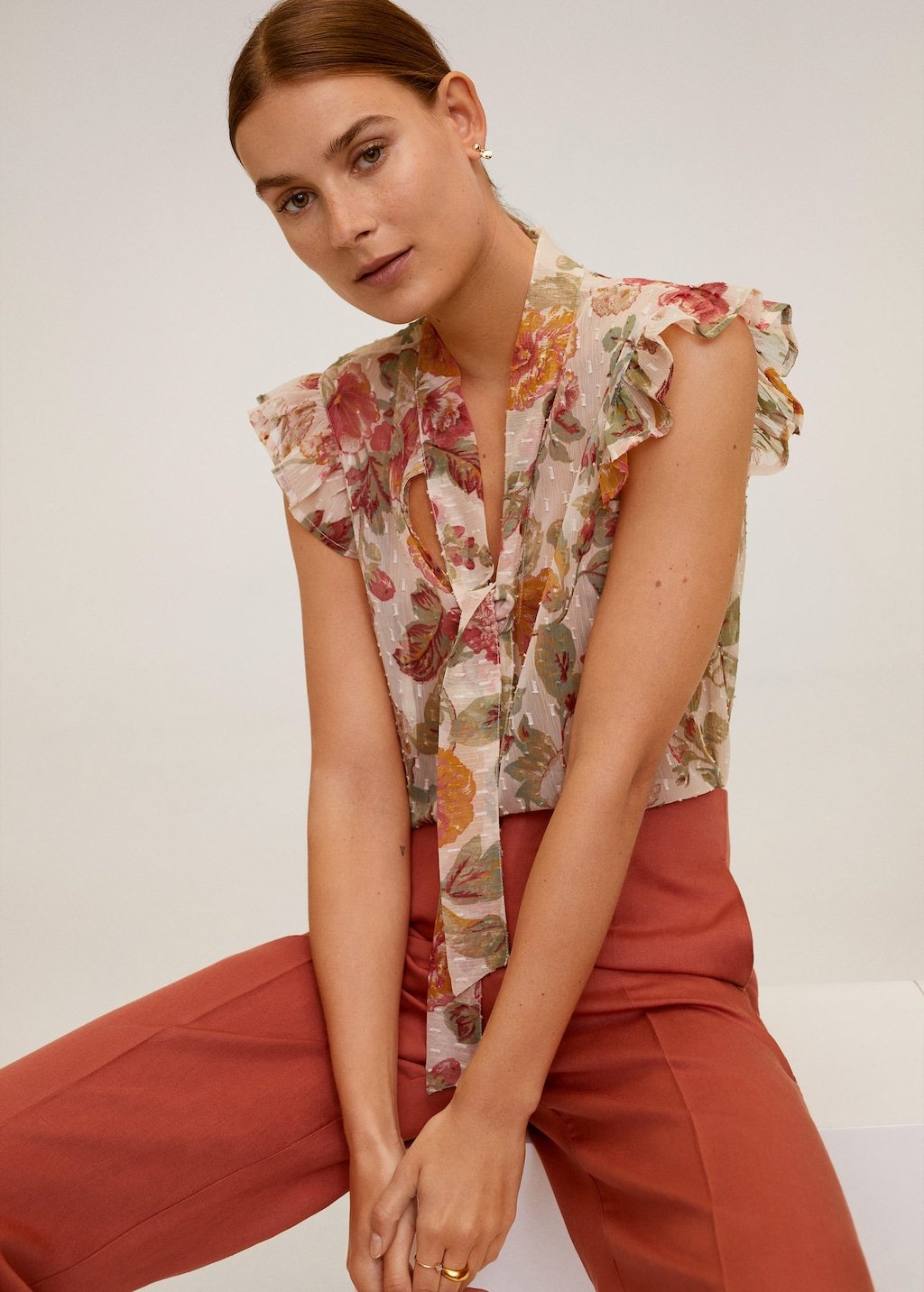 Floral-print flowy blouse