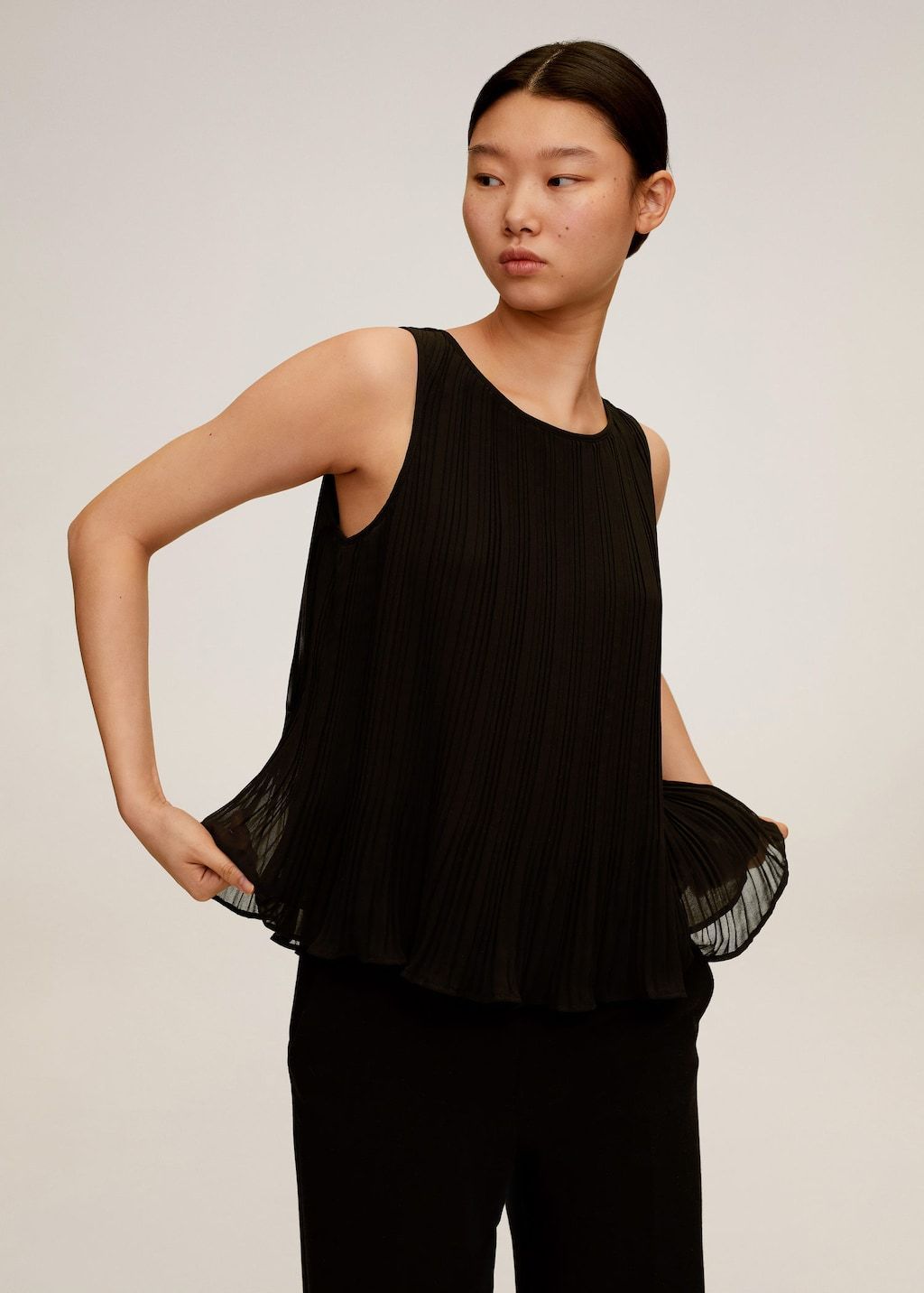 Pleated top