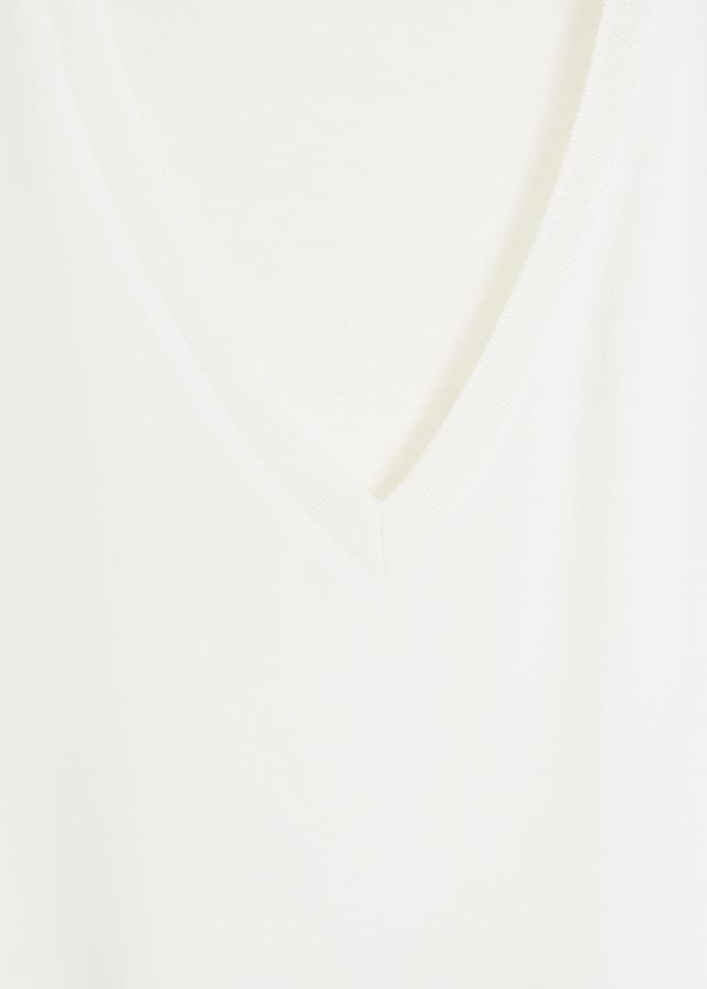 V-neck T-shirt