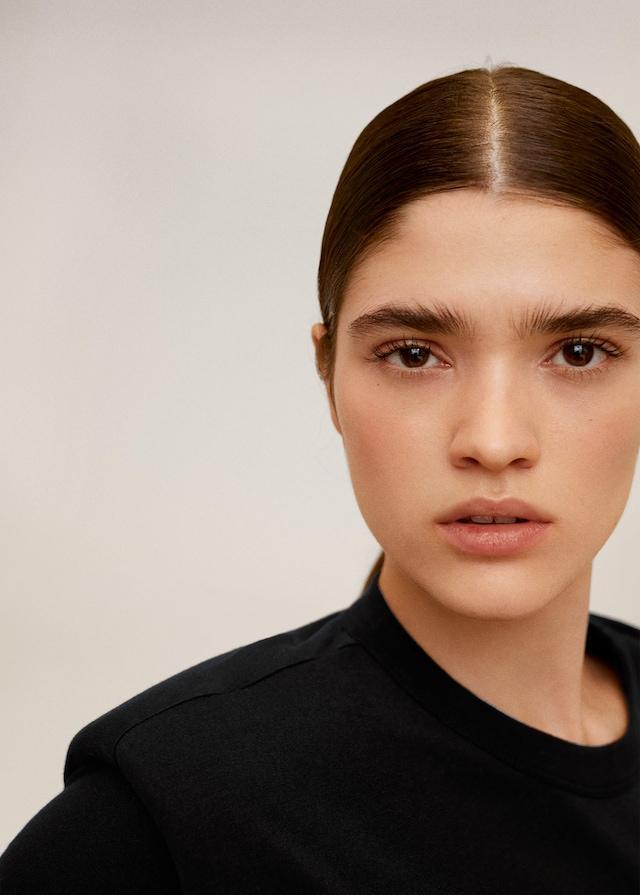 Shoulder pad t-shirt