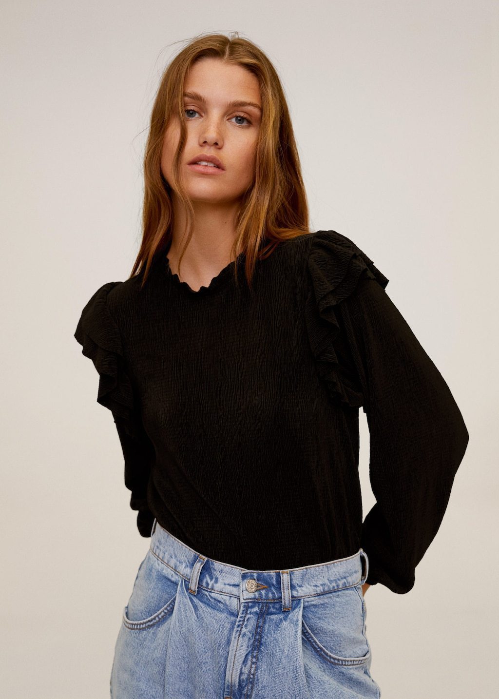 Ruffles pleated t-shirt