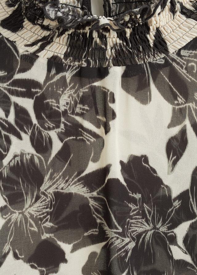 Floral print blouse