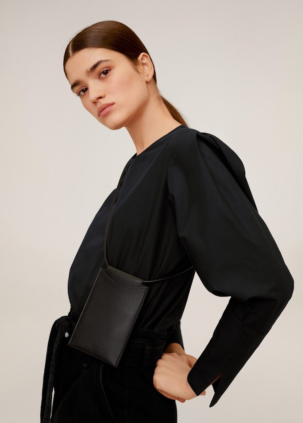 Puffed-shoulder blouse