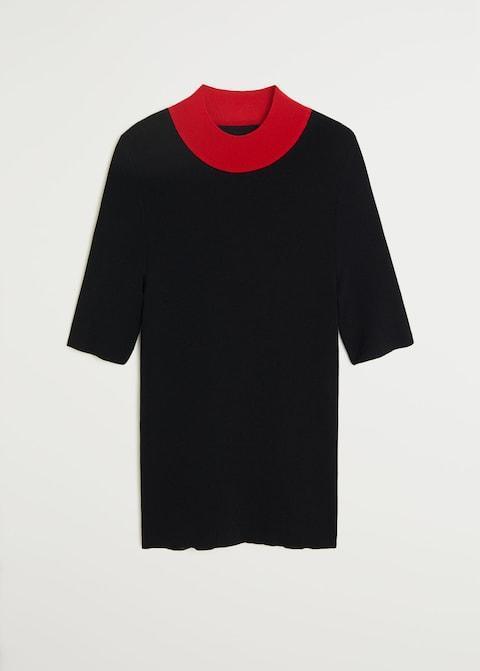 Contrasting neck knit t-shirt