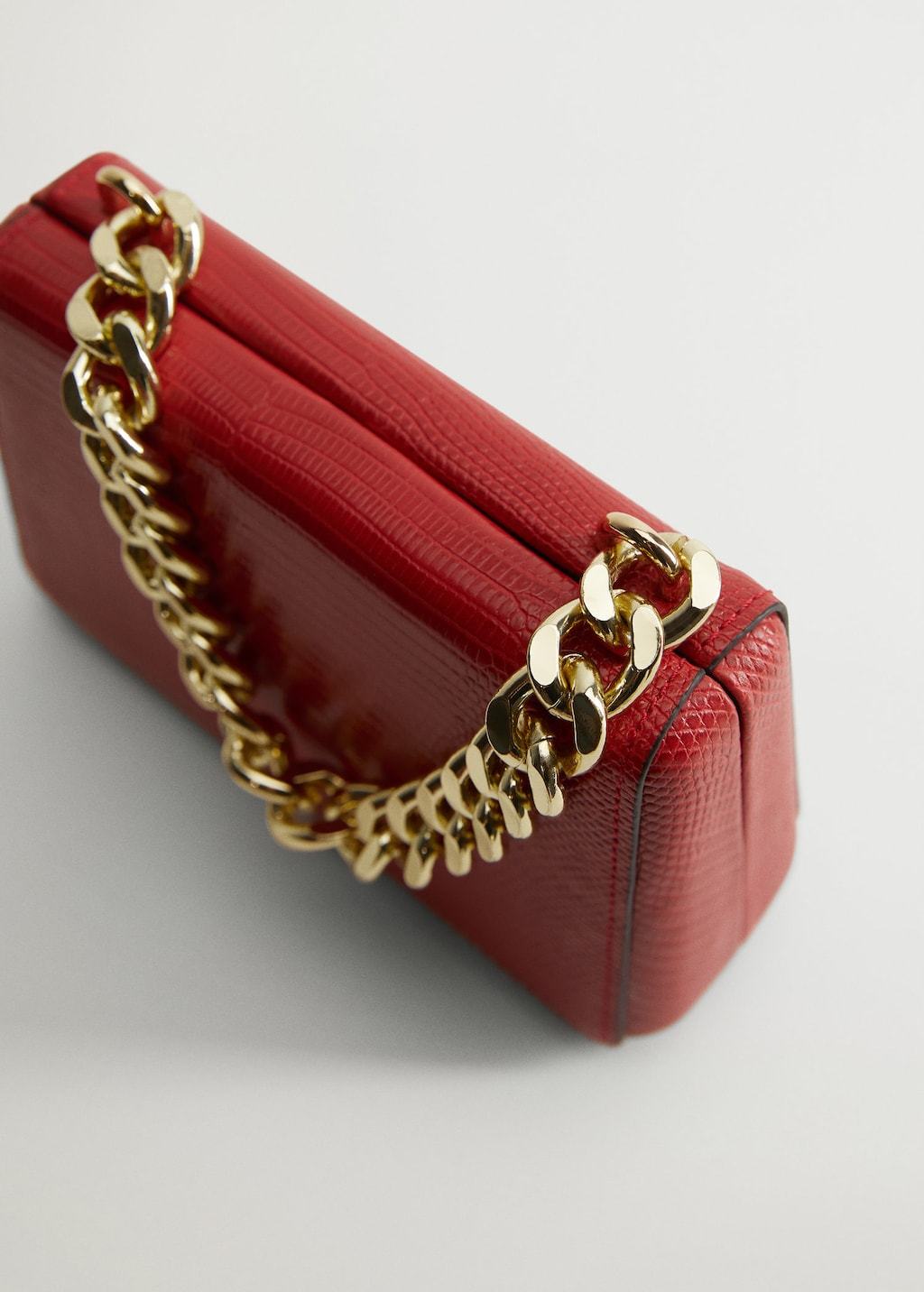 Chain clutch bag