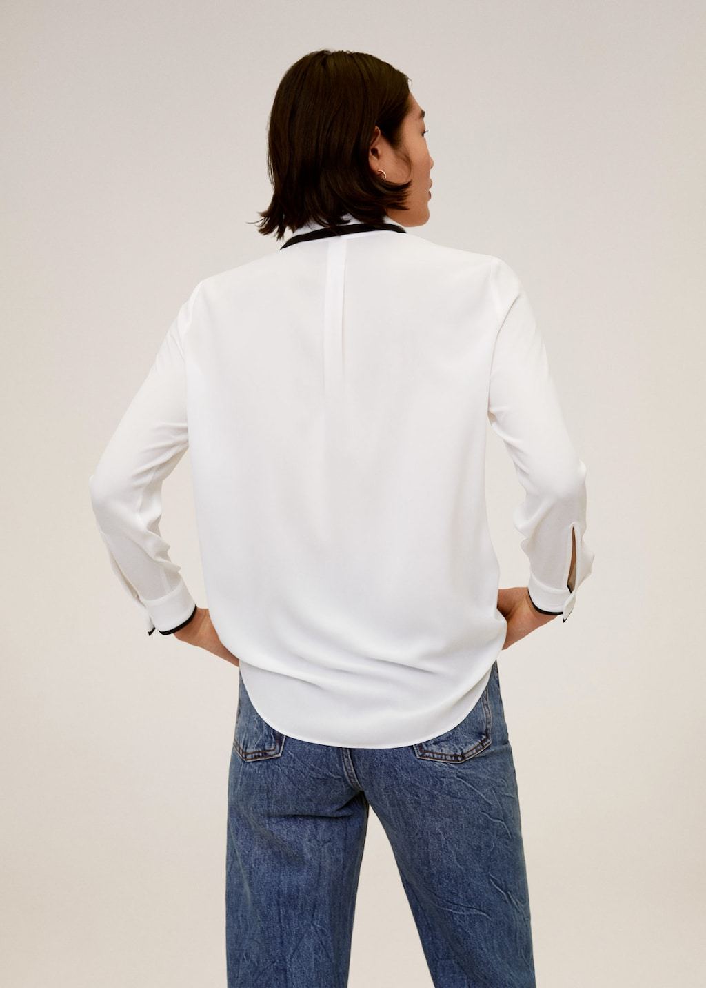 Contrasting finish blouse