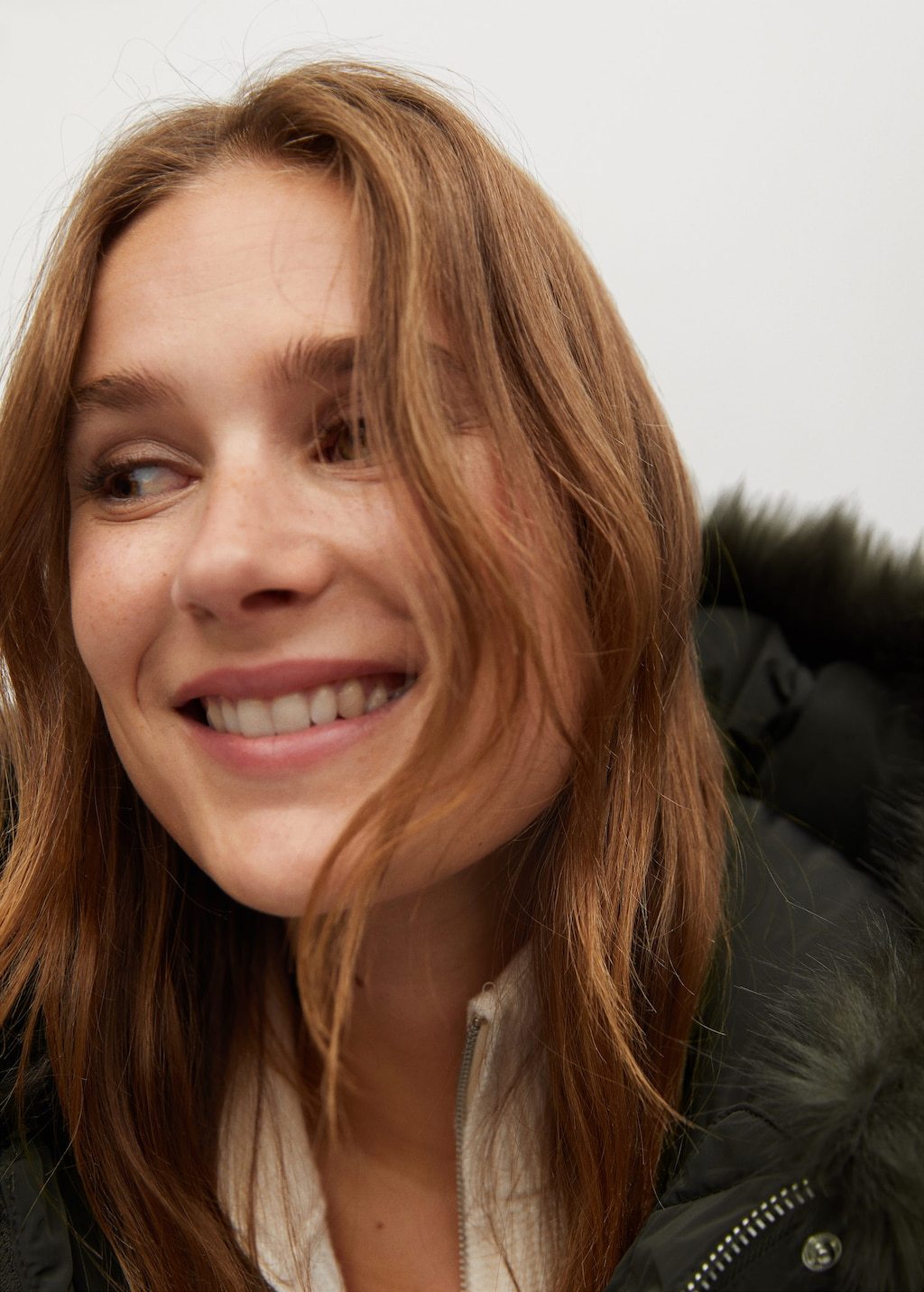 Detachable faux-fur quilted anorak