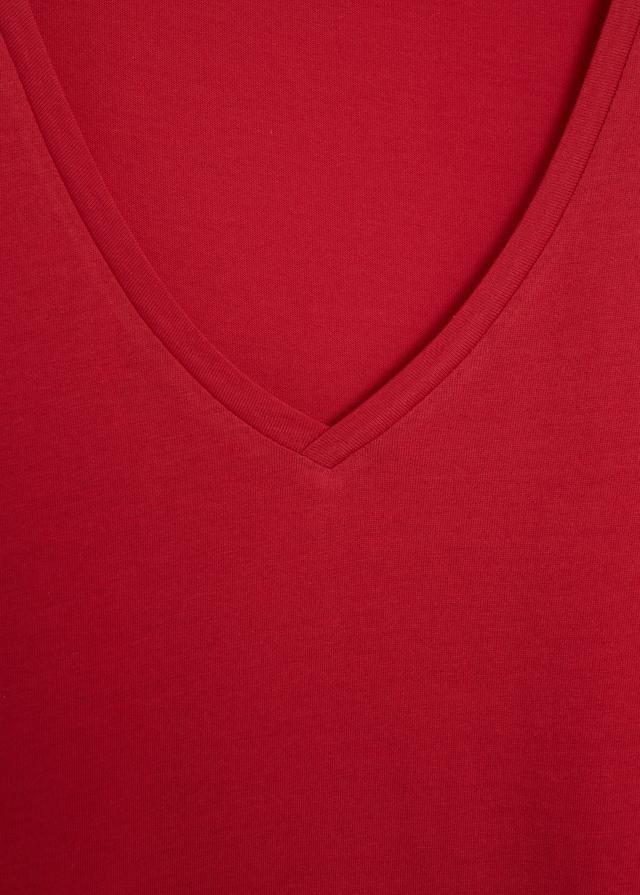 V-neck cotton T-shirt