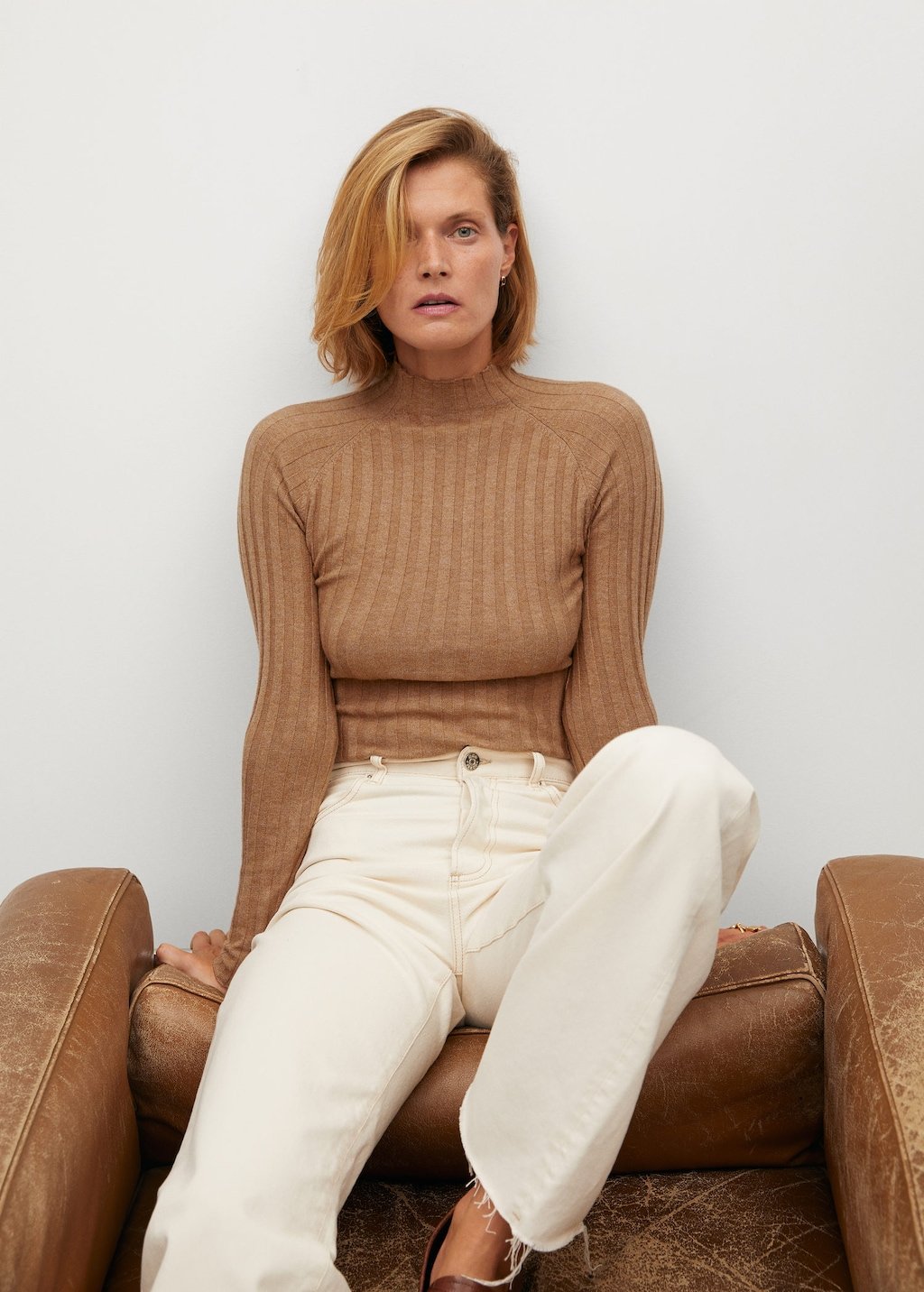 Ribbed fine-knit sweater