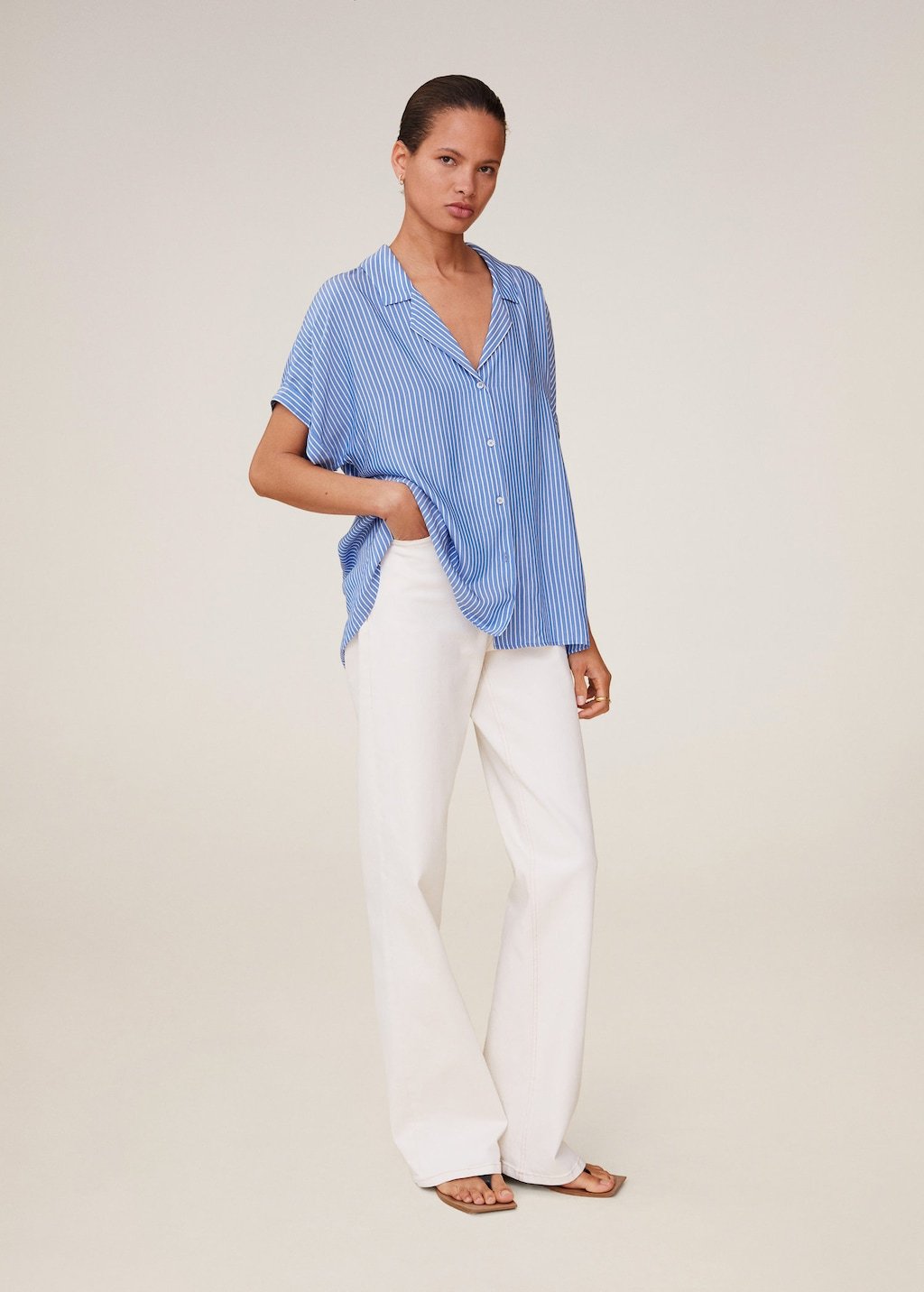 Buttoned striped shirt