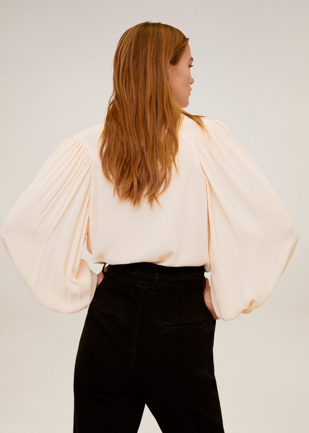 Puff sleeves blouse