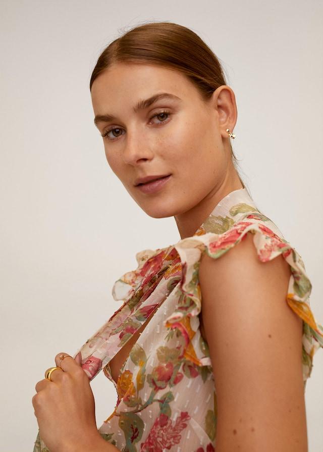 Floral-print flowy blouse