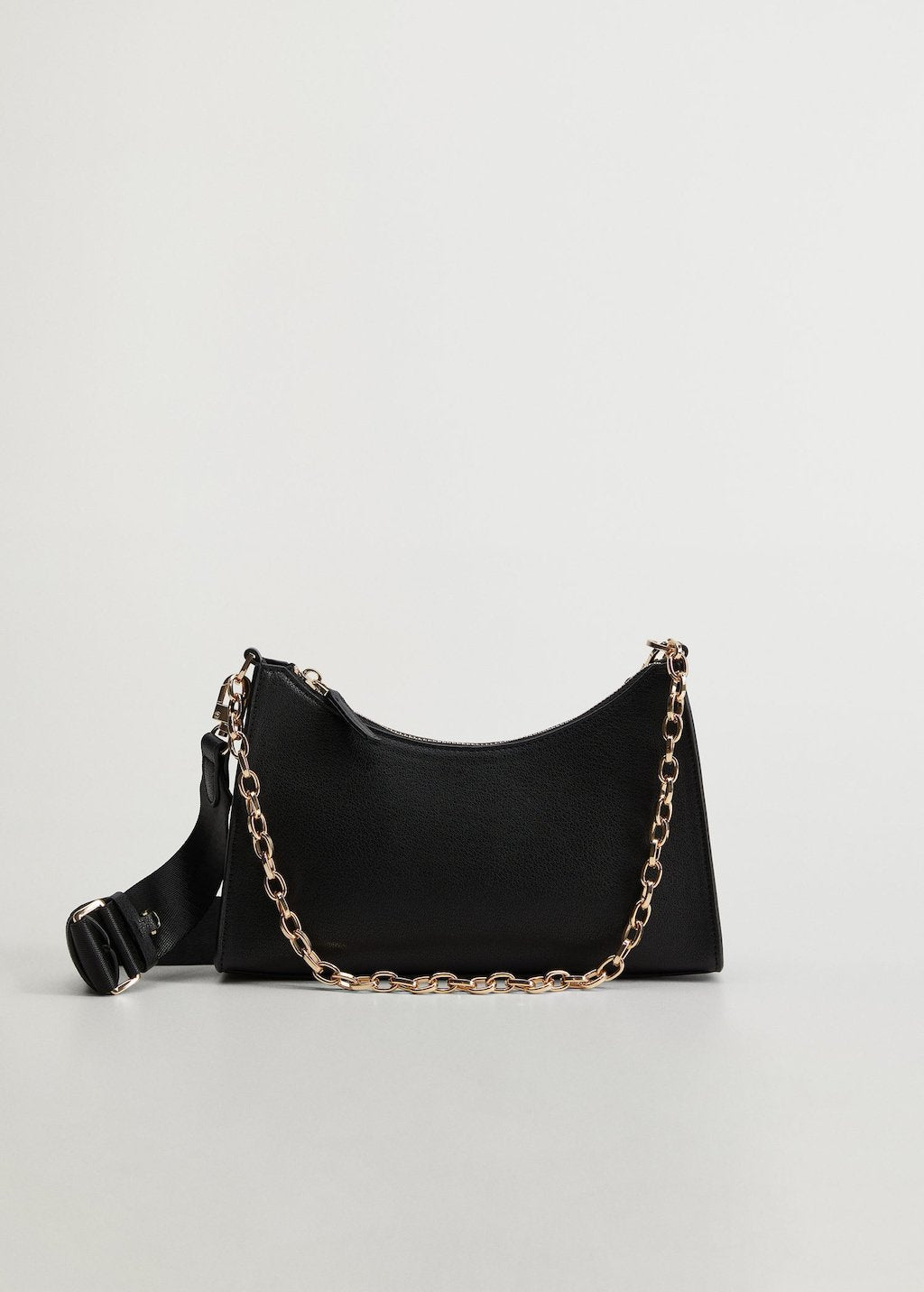 Chain crossbody bag