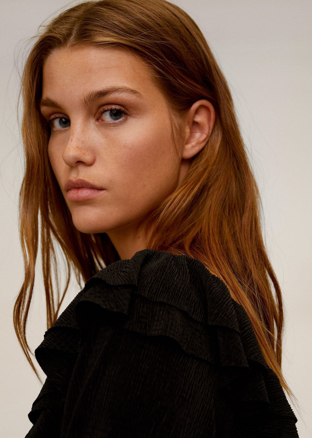 Ruffles pleated t-shirt